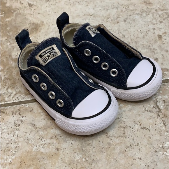 navy converse size 4